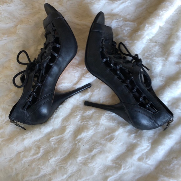 BOGO FREE ALL ITEMS! Black leather caged gladiator heels zipper - Picture 4 of 5